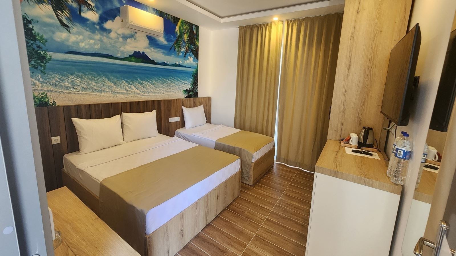 rooms-luxury-beach-suite