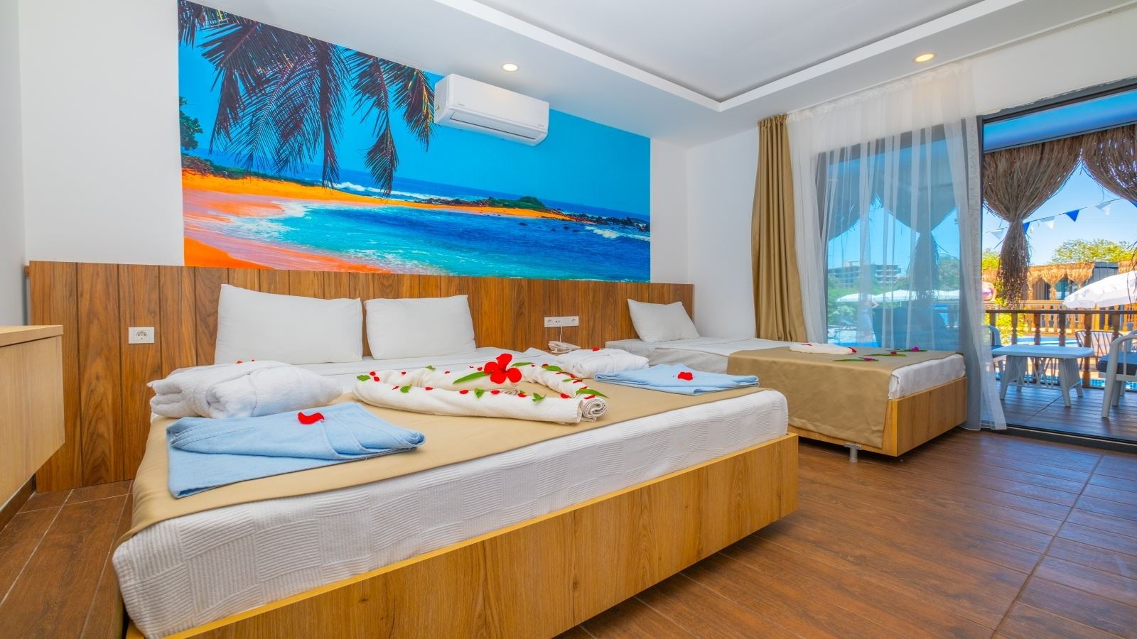 rooms-luxury-beach-suite