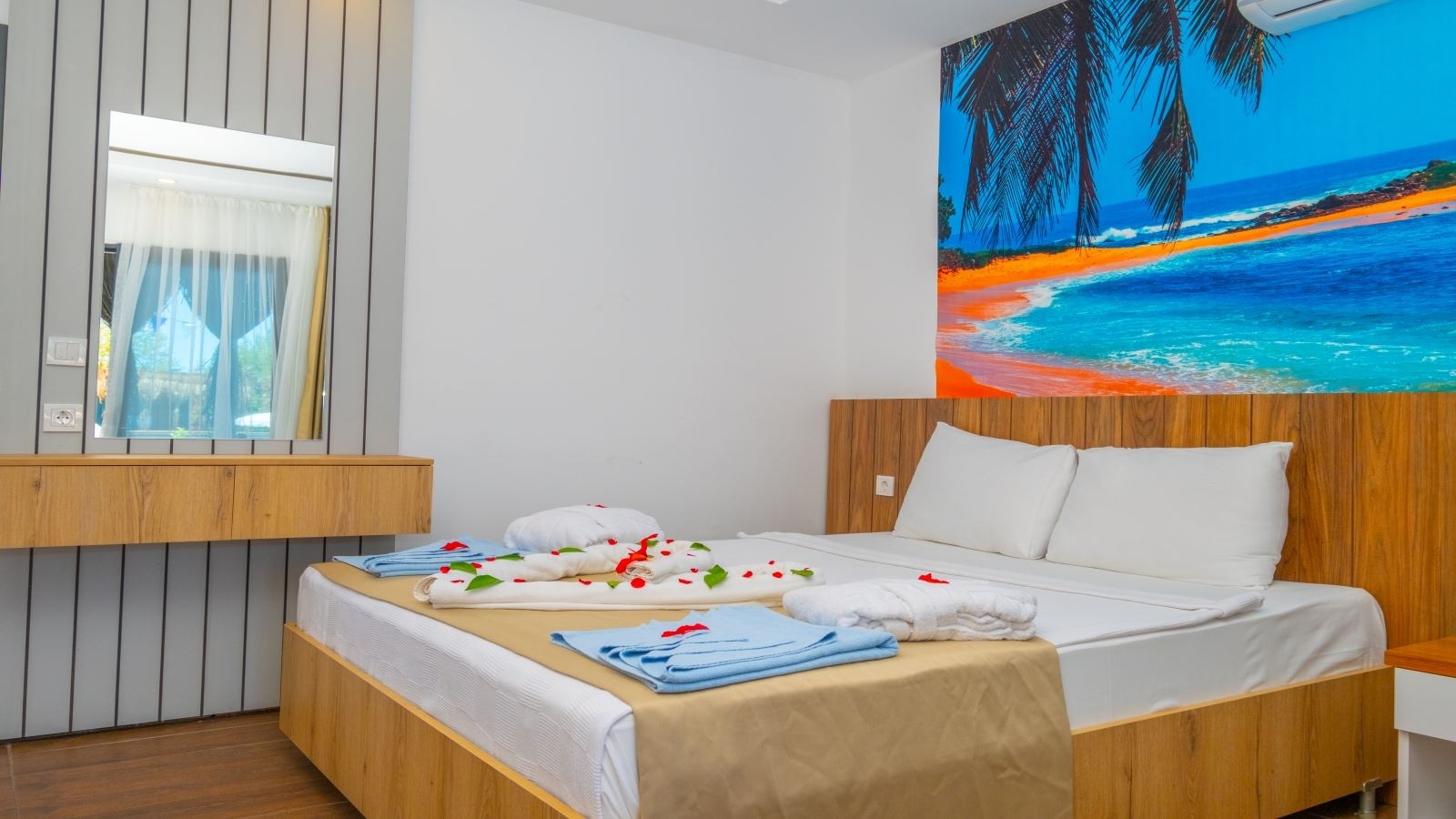 rooms-luxury-beach-suite