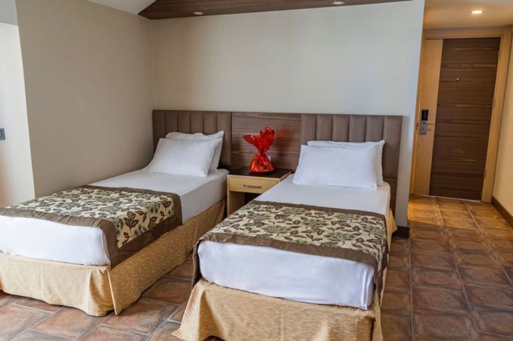 rooms-anex-room-balcony