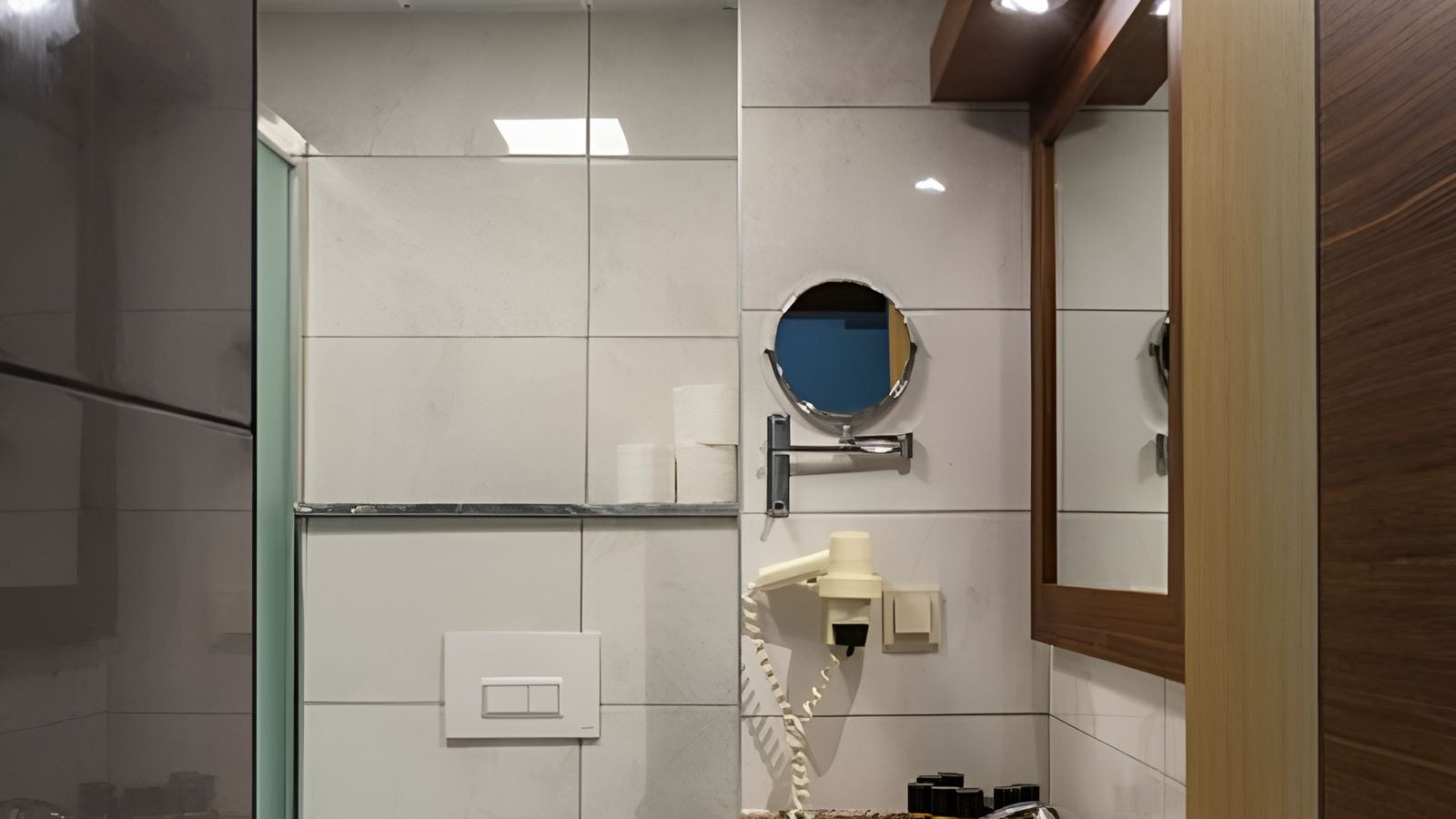 rooms-main-building-family-room