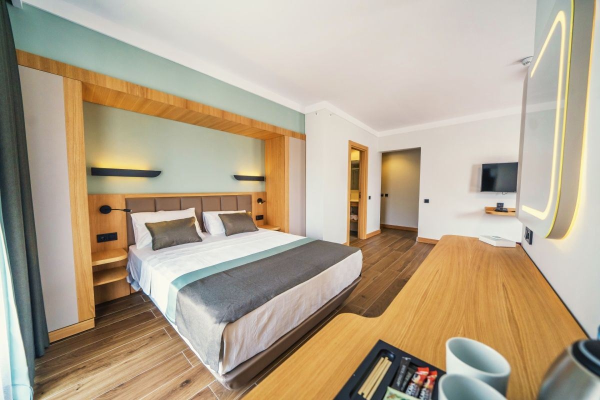 rooms-corner-side-sea-view