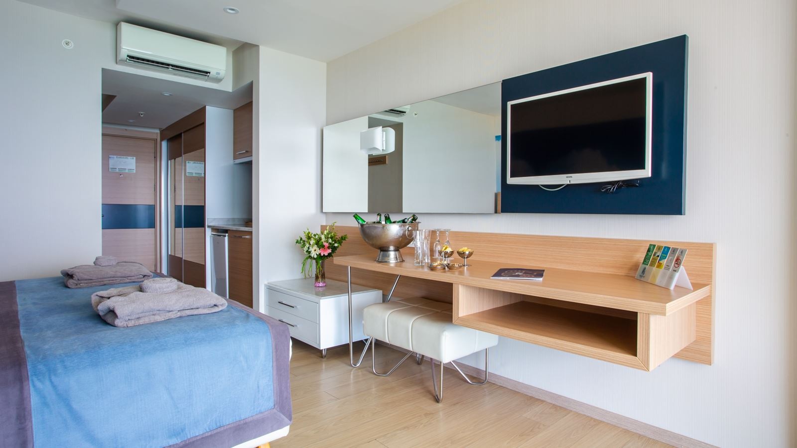 rooms-standard-room-sea-view