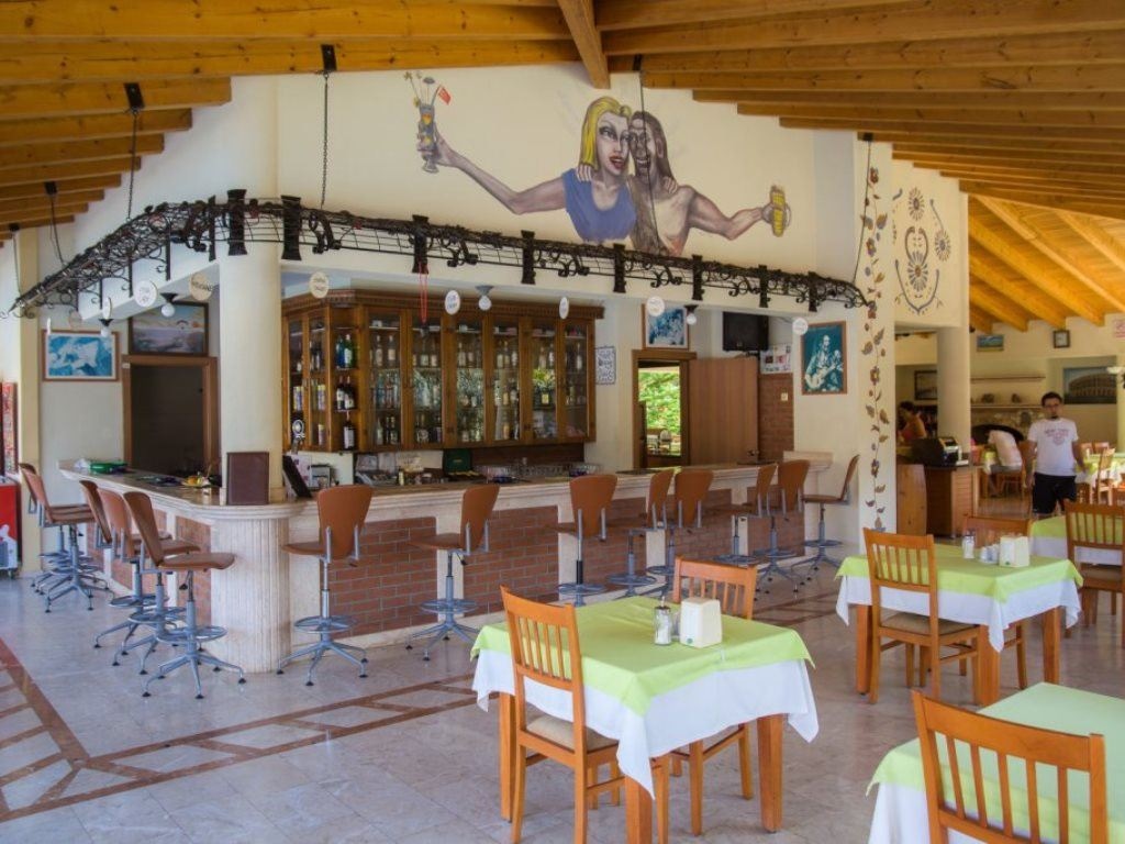 restaurants-main-restaurant