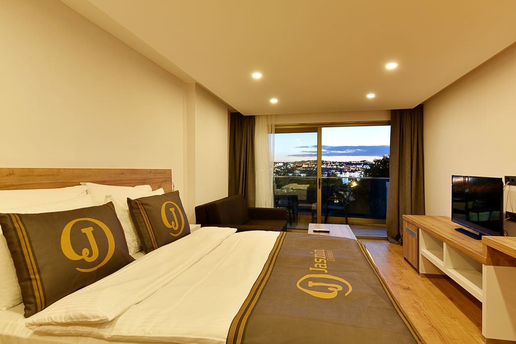 rooms-studio-roomsea-view