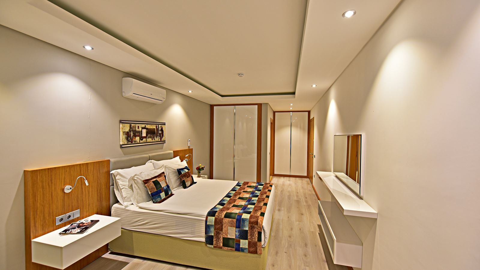 rooms-one-bedroom-apartmentgarden-or-pool-view