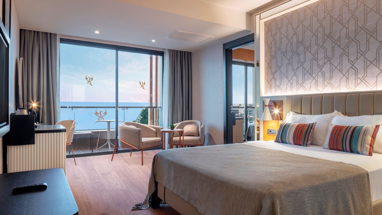 rooms-family-room-sea-view