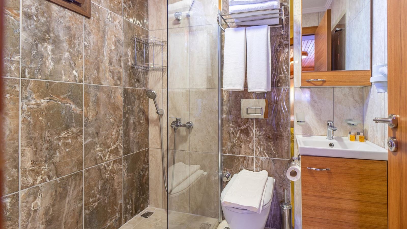 rooms-deniz-manzarali-standart-oda