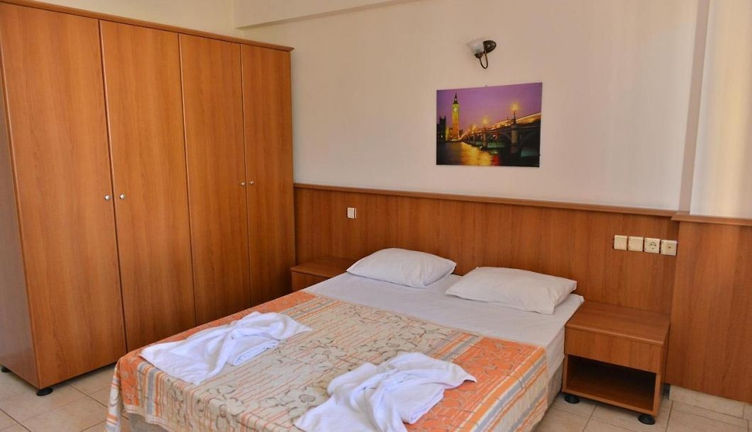 rooms-connection-room