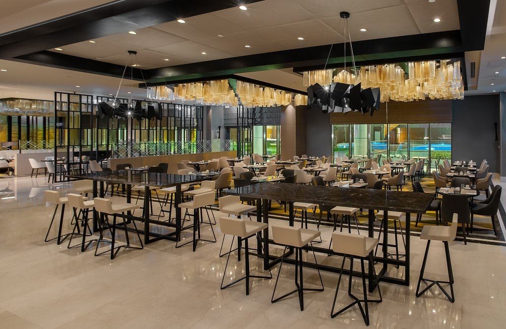 restaurants-makri-restoran