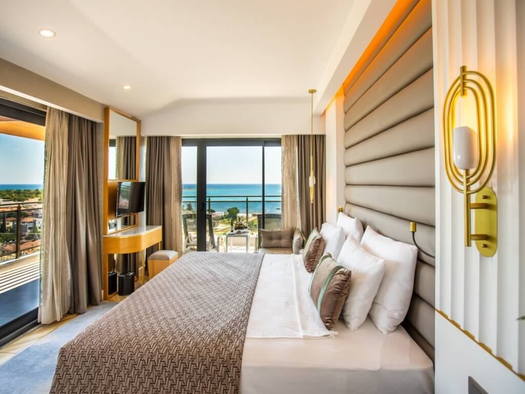 rooms-terrace-deluxe-sea-view