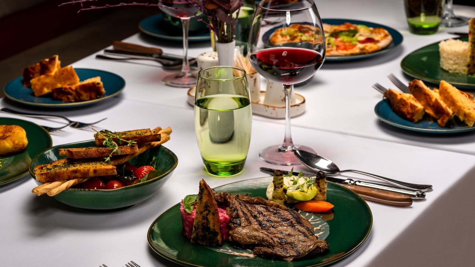 restaurants-main-restaurant