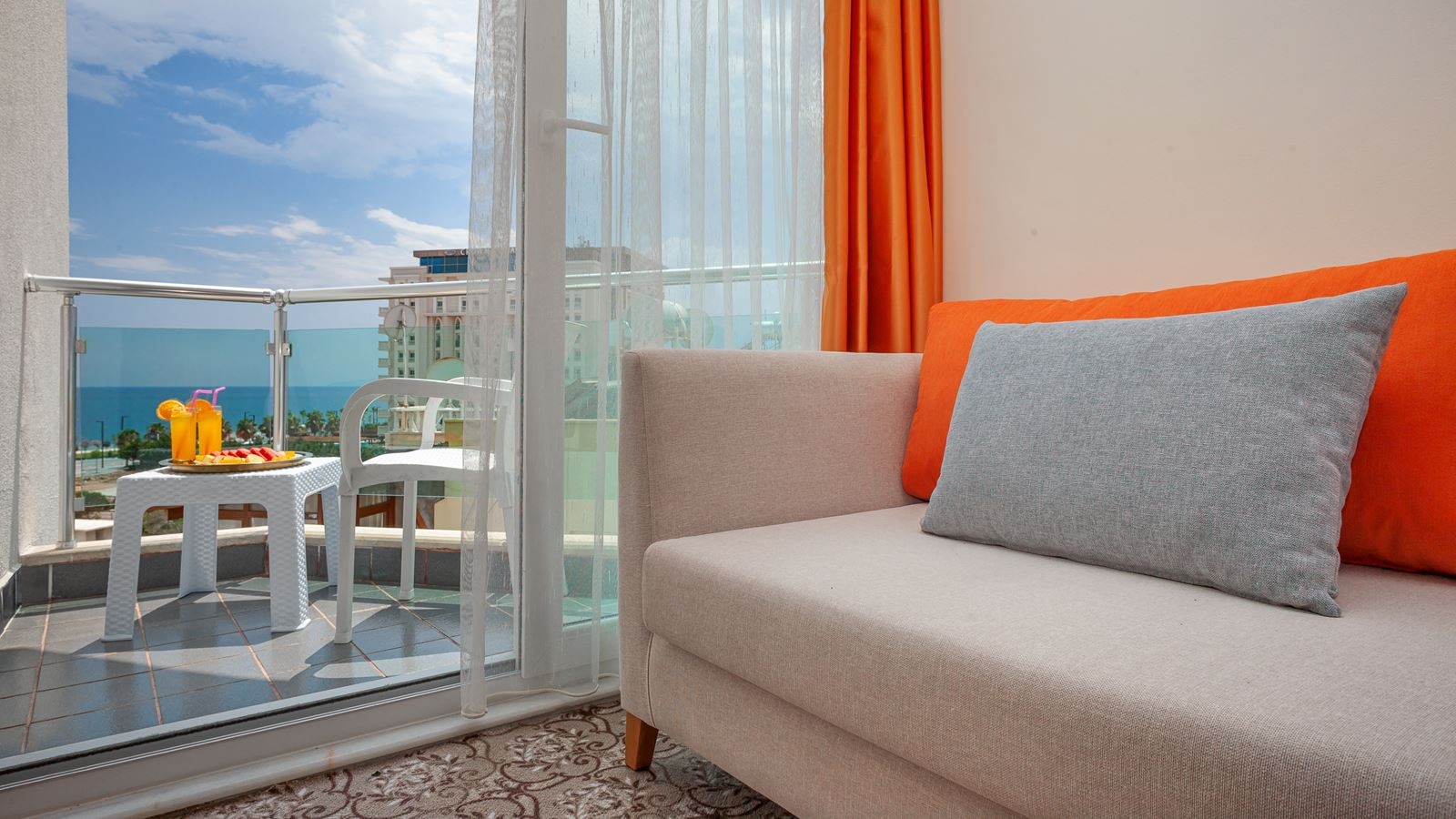 rooms-superior-room-partial-sea-view