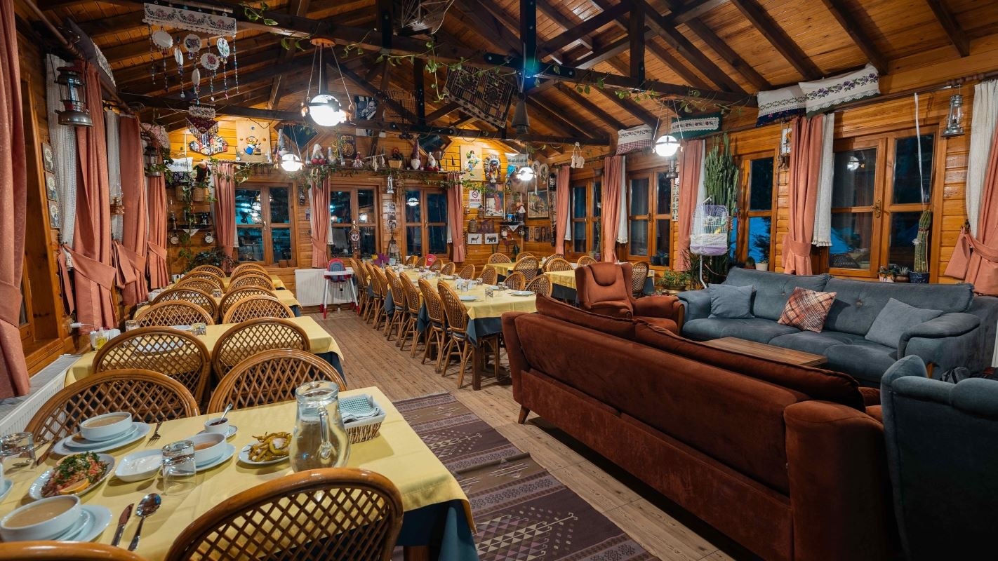 restaurants-main-building