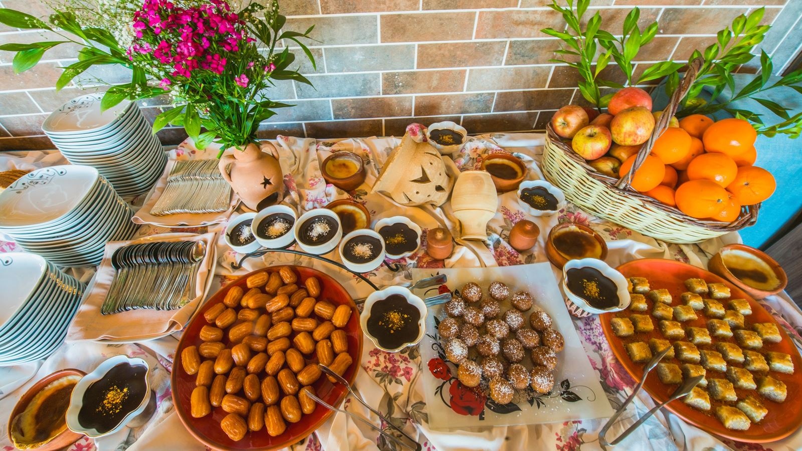 restaurants-main-building