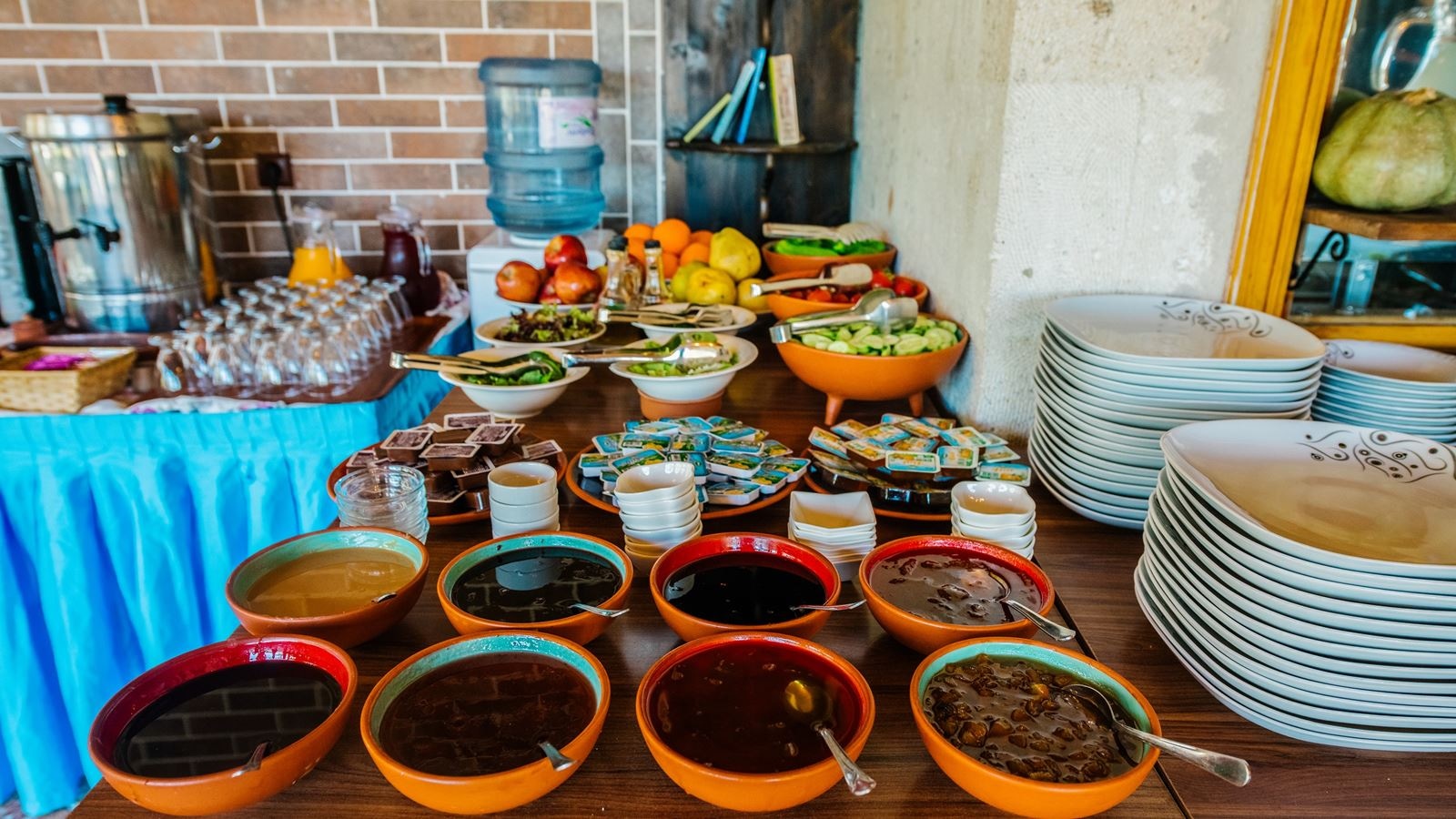 restaurants-main-building