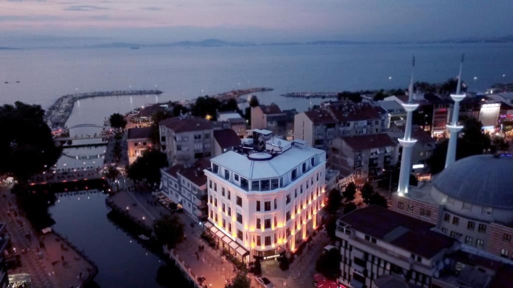 general-main-building