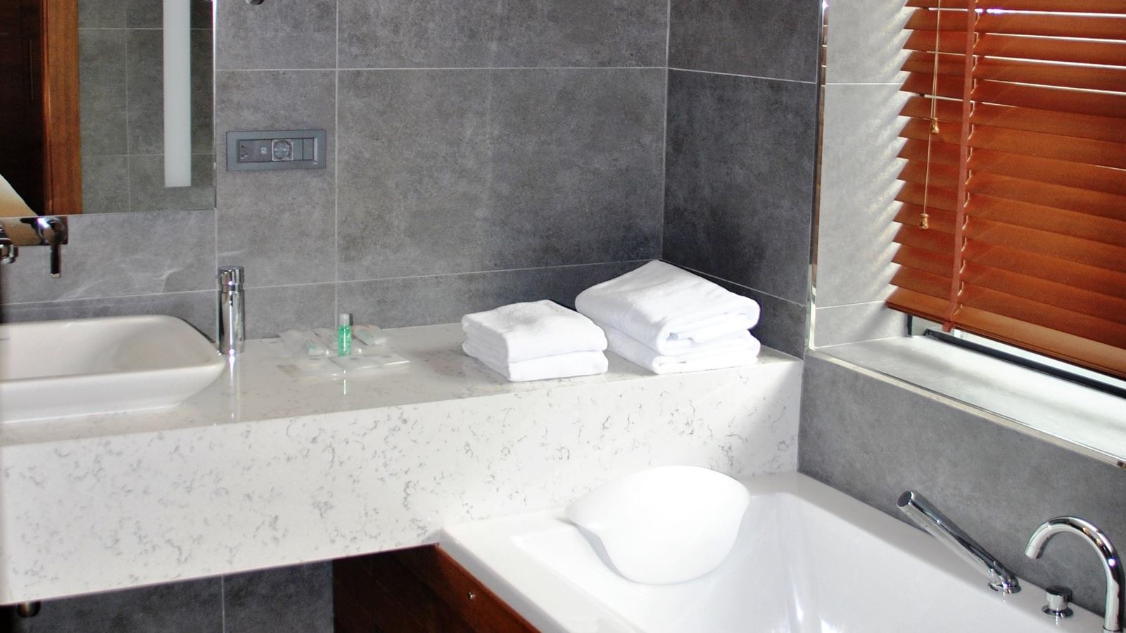 rooms-double-standard