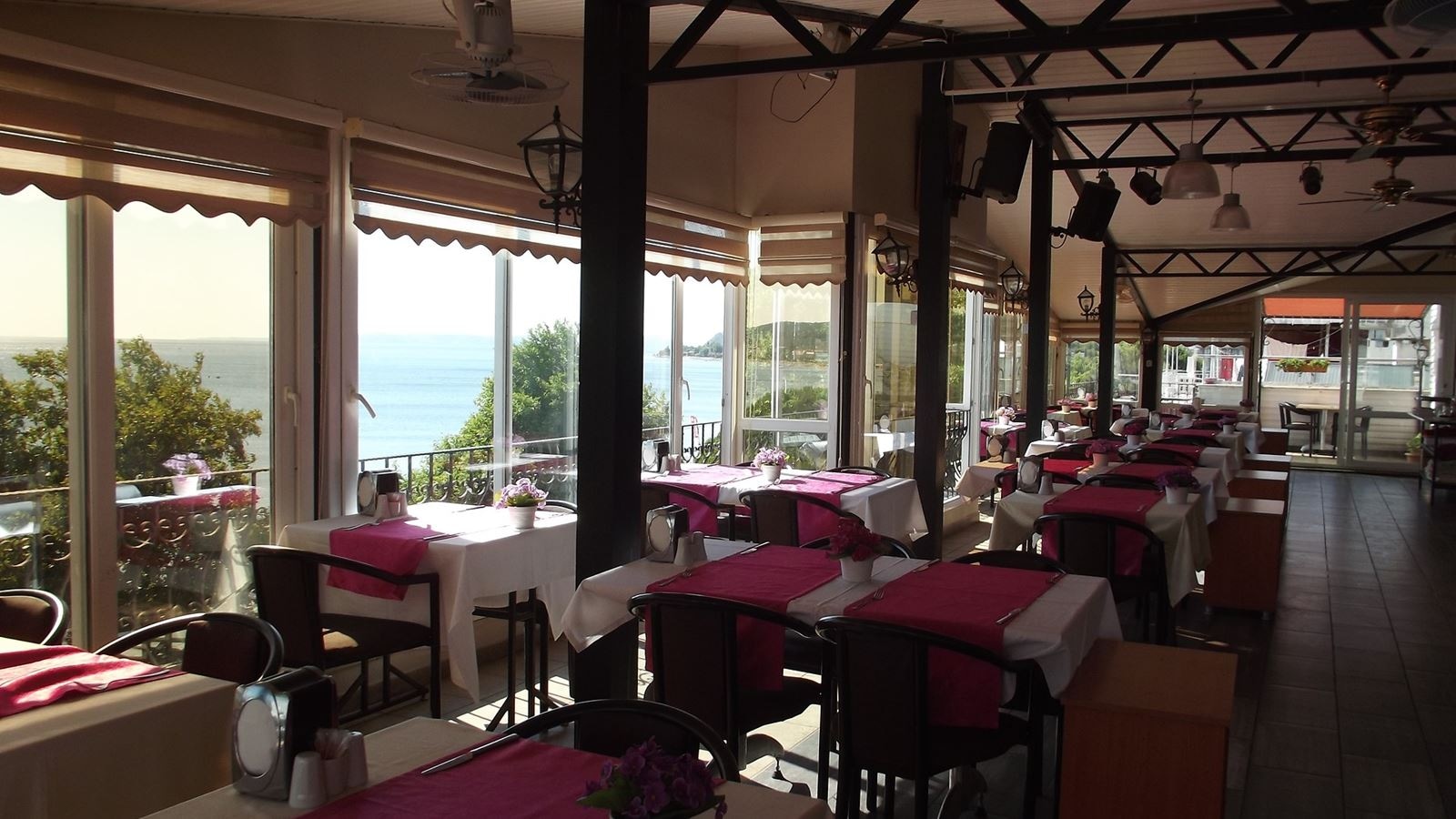 restaurants-ana-bina