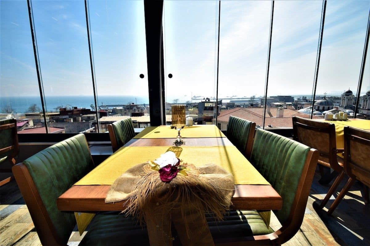restaurants-skalion-restaurant-with-sea-view