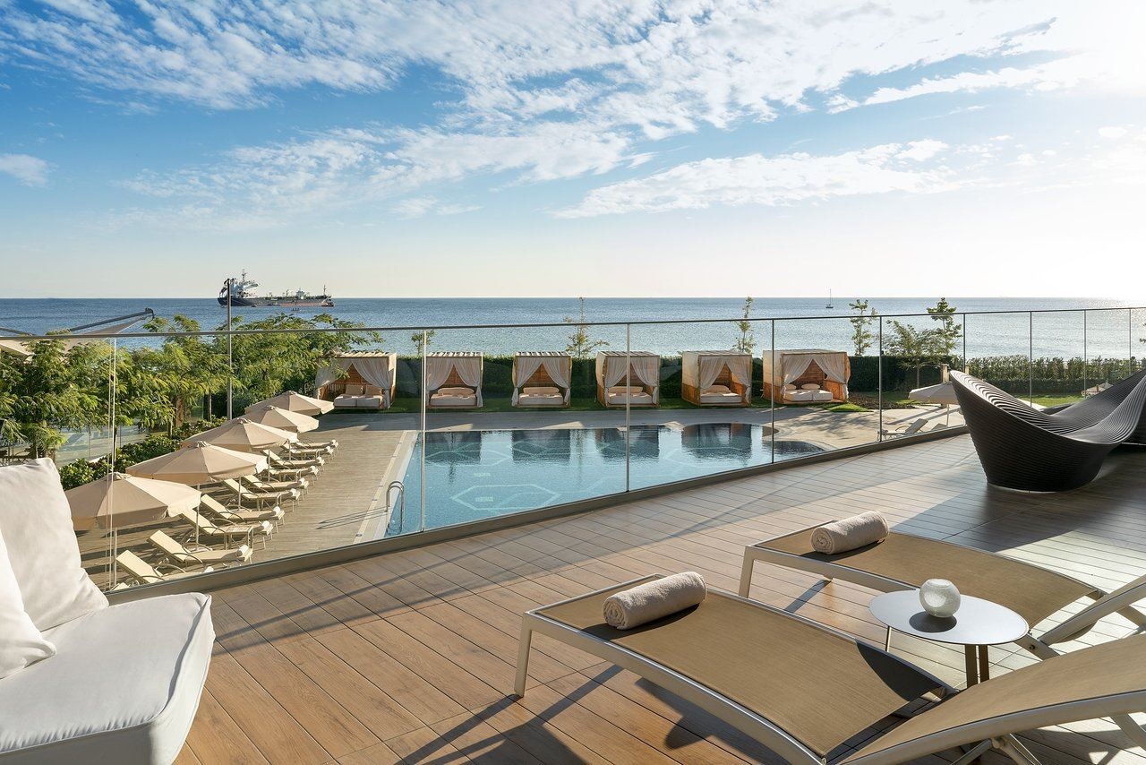 rooms-presidental-suite-club-lounch