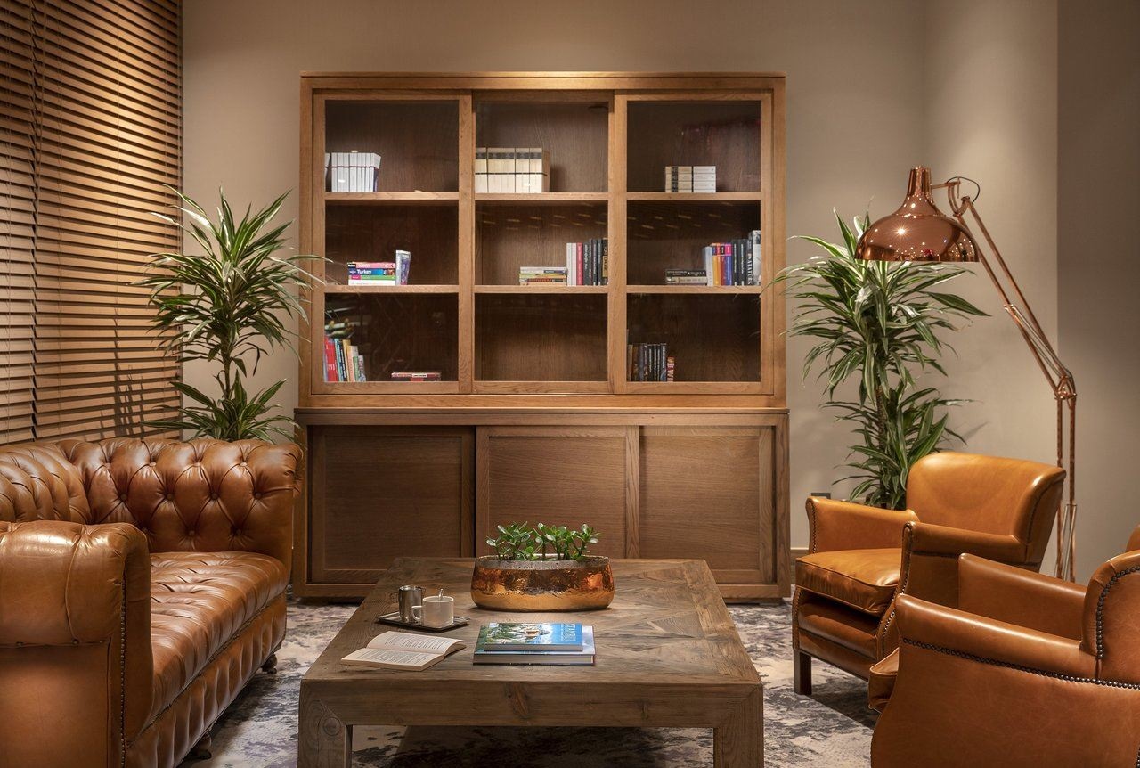 bars-executive-lounge