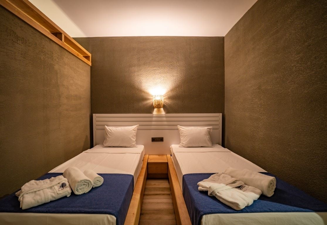 rooms-deluxe-swim-up-room