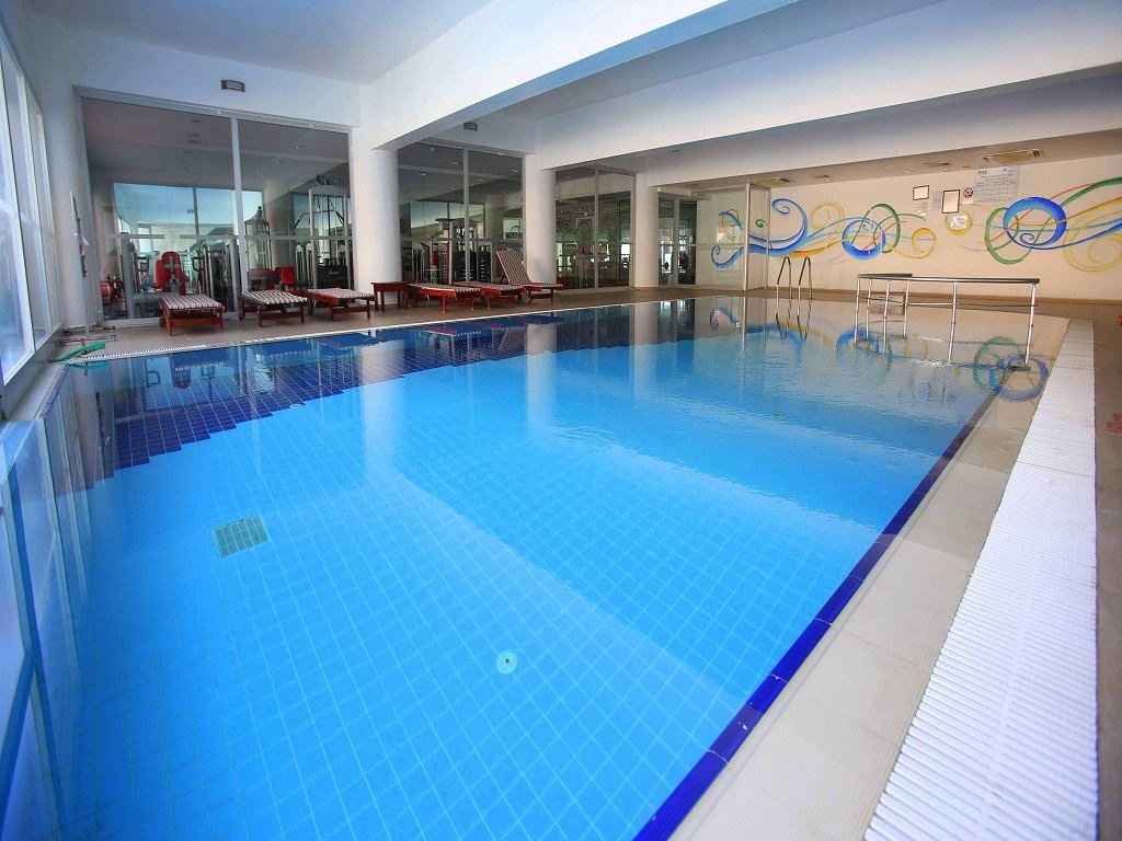 pools-indoor-pool