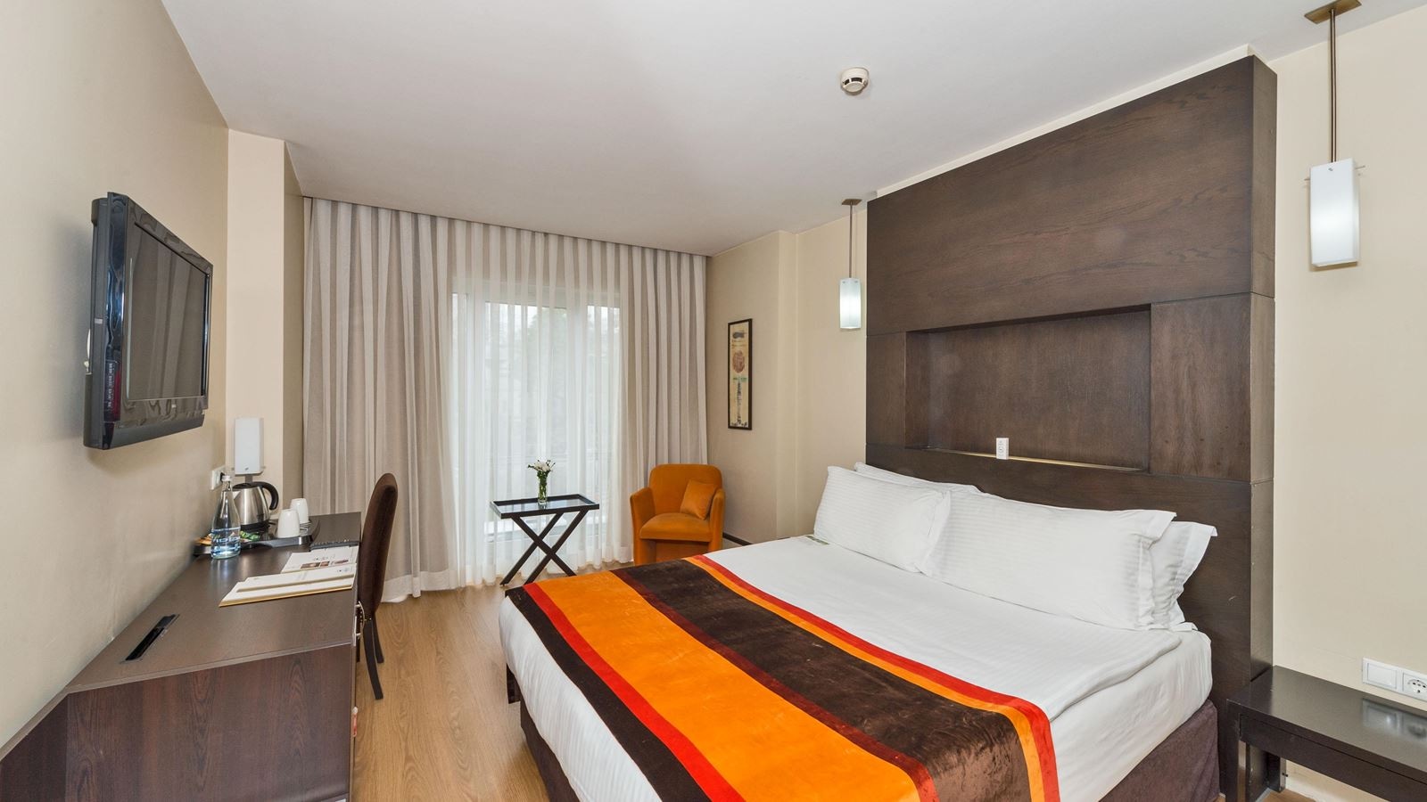 rooms-family-room-standard