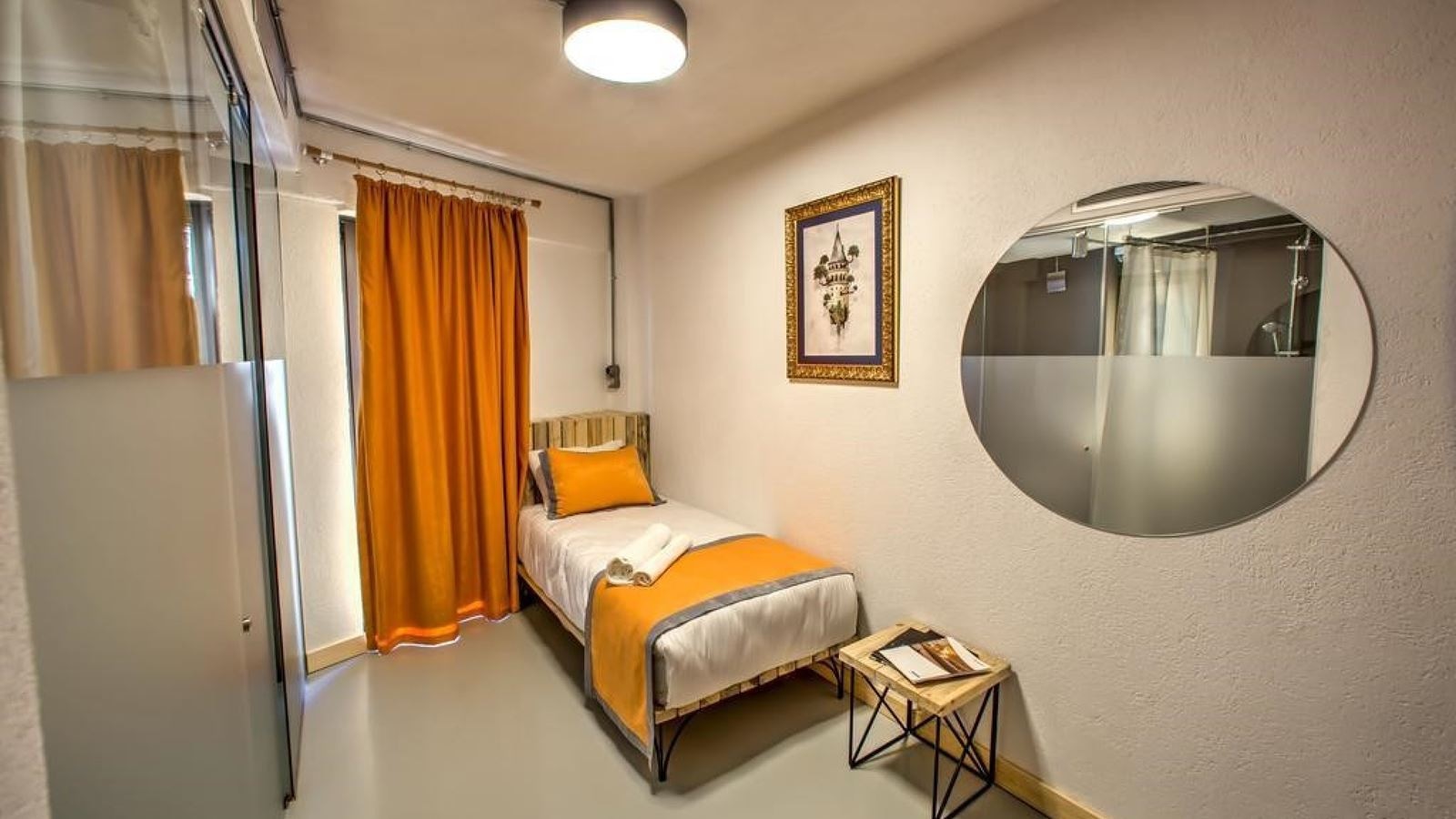 rooms-single-standard