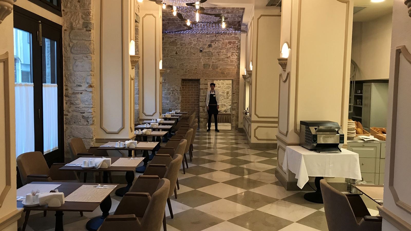 restaurants-restaurants