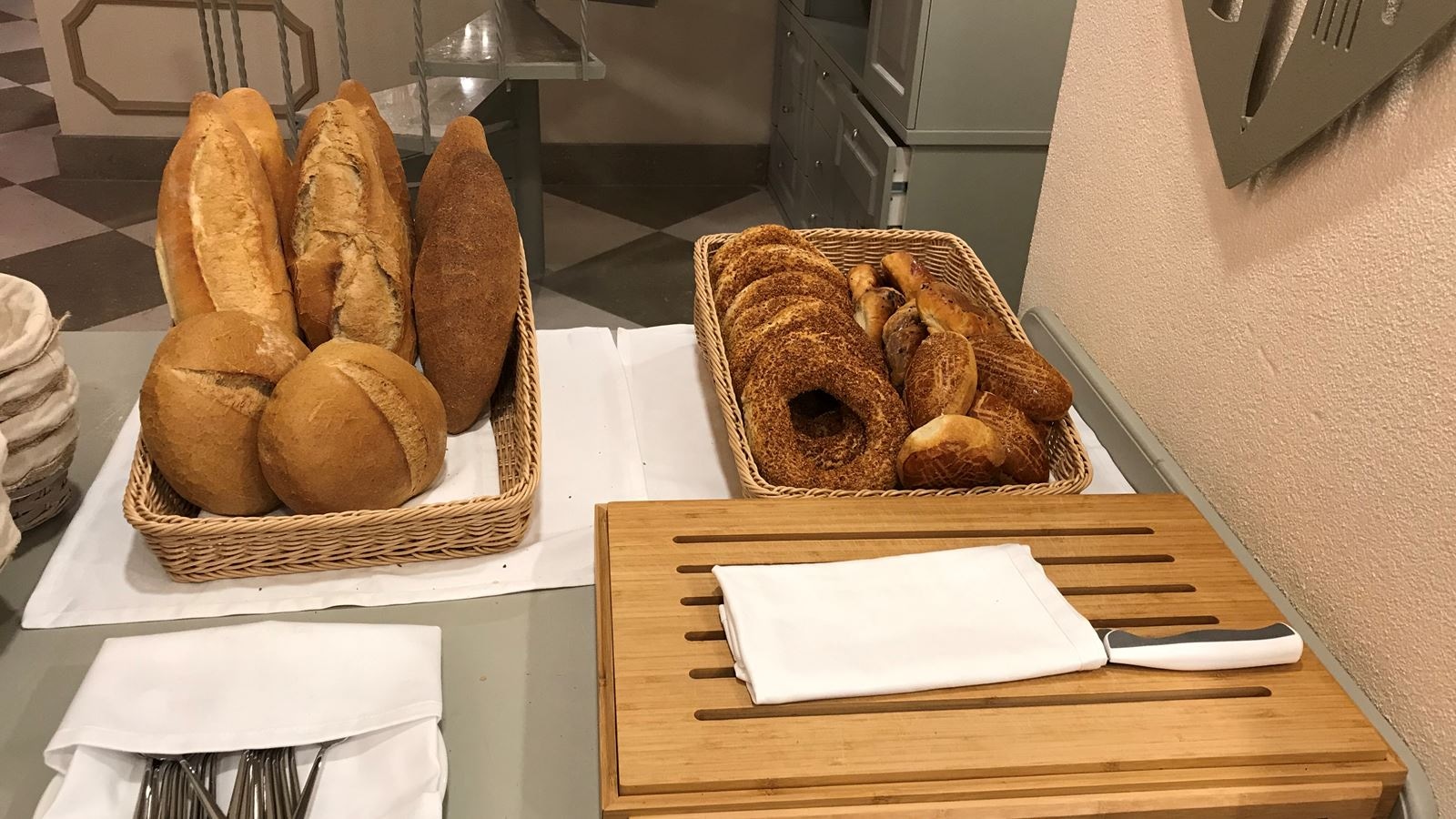 restaurants-restaurants