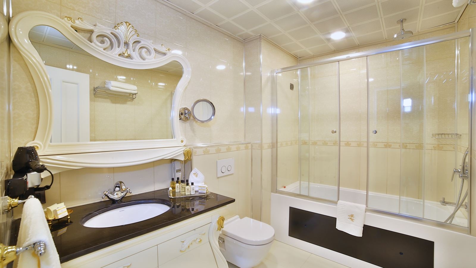 rooms-family-room-premium