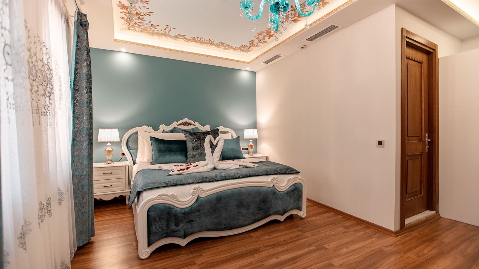 rooms-room-premium-queen-bed