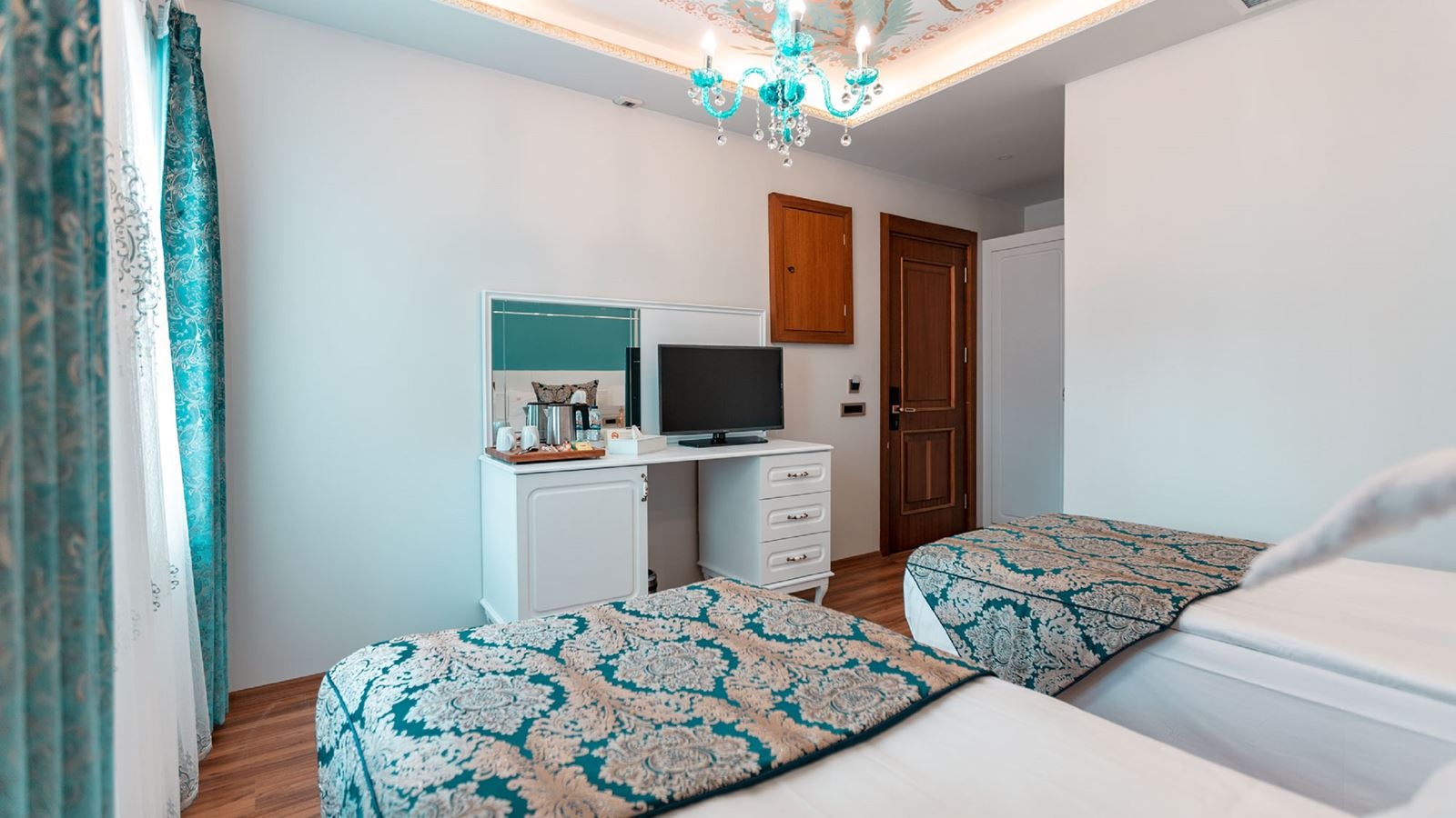 rooms-room-premium-queen-bed