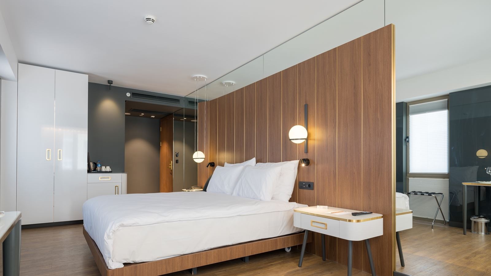 rooms-suite-luxury-sea-view