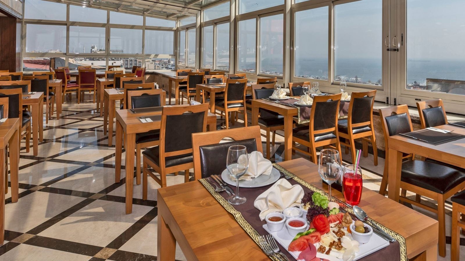 restaurants-restaurants