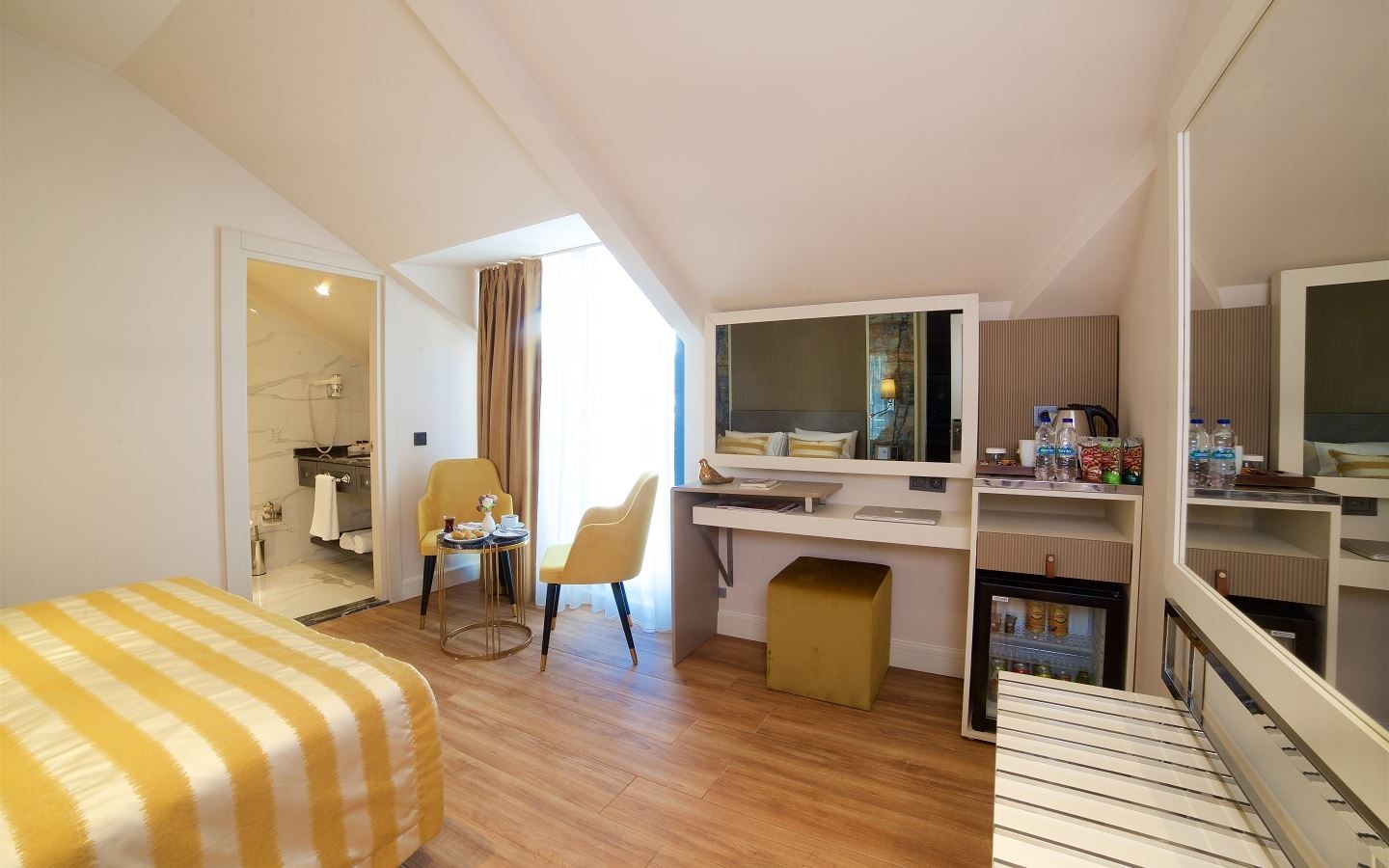 rooms-single-standard