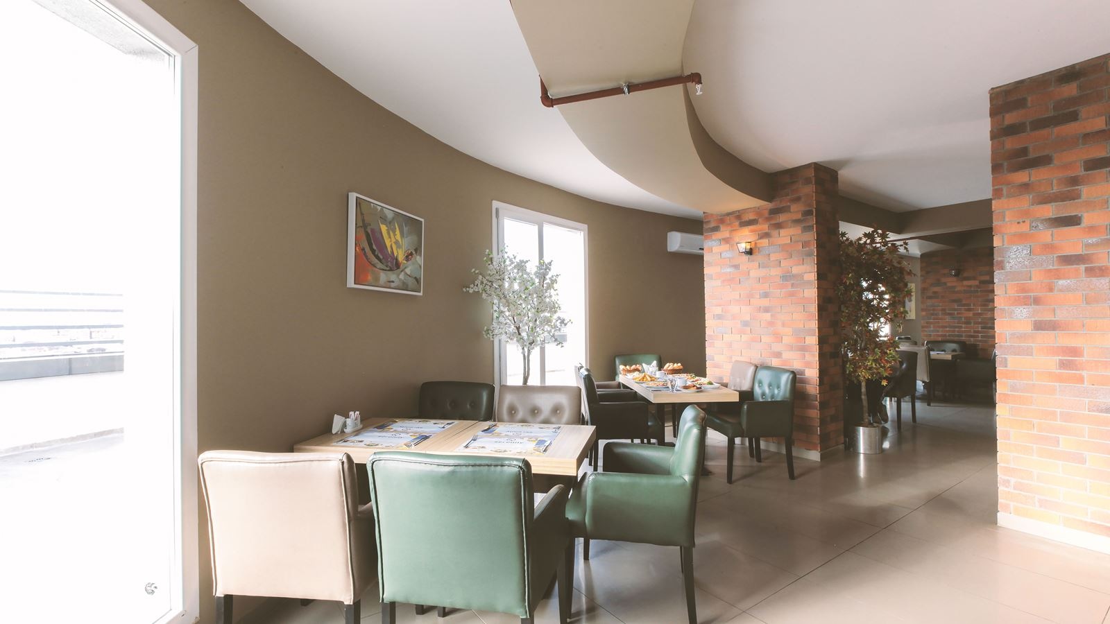 restaurants-restaurants