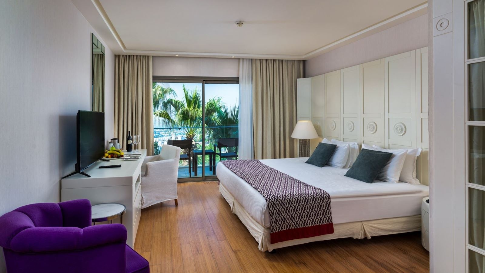 rooms-deluxe-room-garden-view