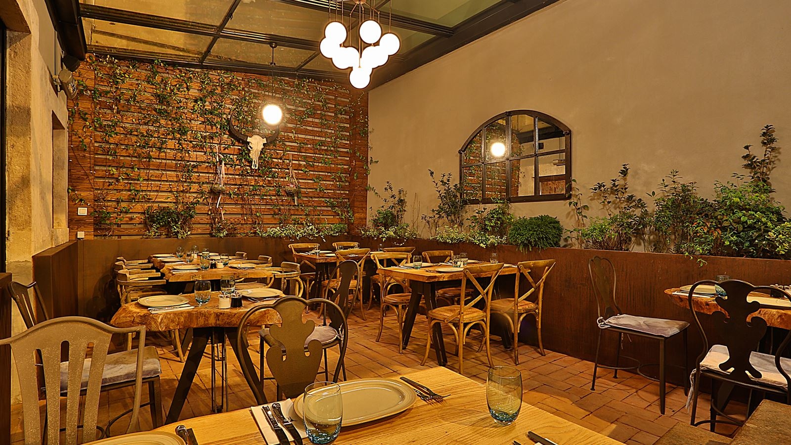 restaurants-restaurants