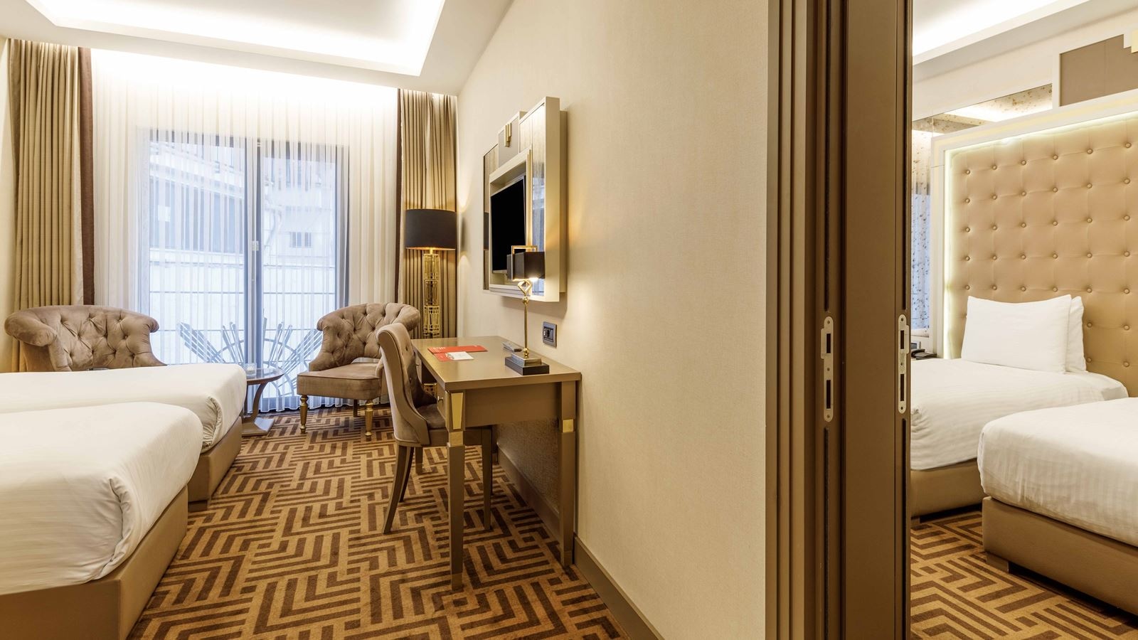 rooms-room-superior-with-views