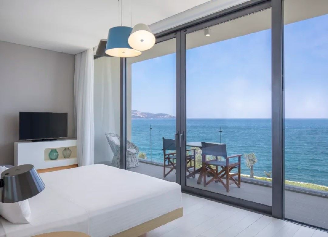 rooms-king-premium-room-with-balcony--sea-view