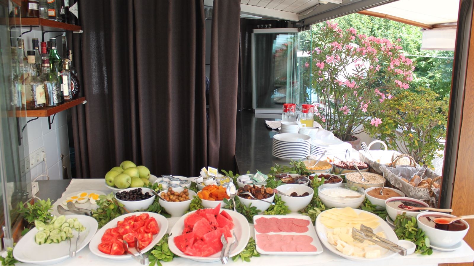 restaurants-restaurants