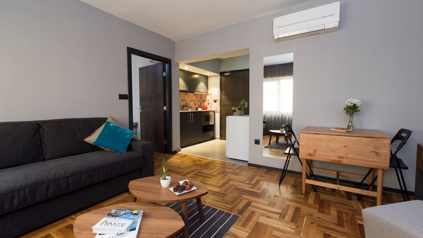 rooms-double-deluxe-with-terrace