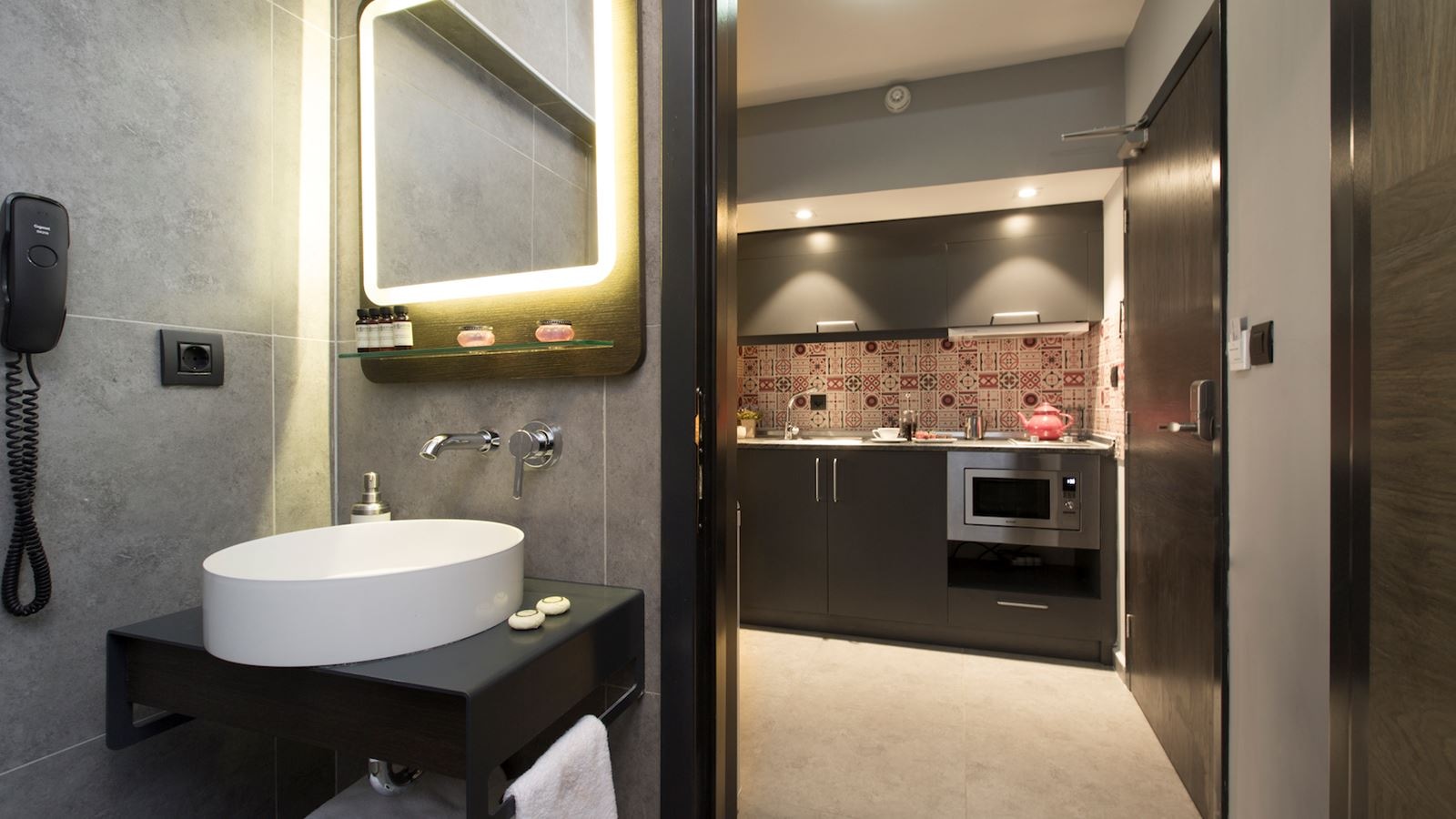 rooms-double-deluxe-with-terrace