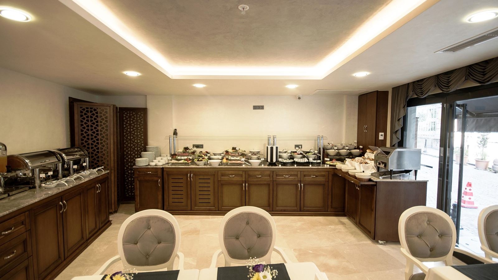 restaurants-restaurants