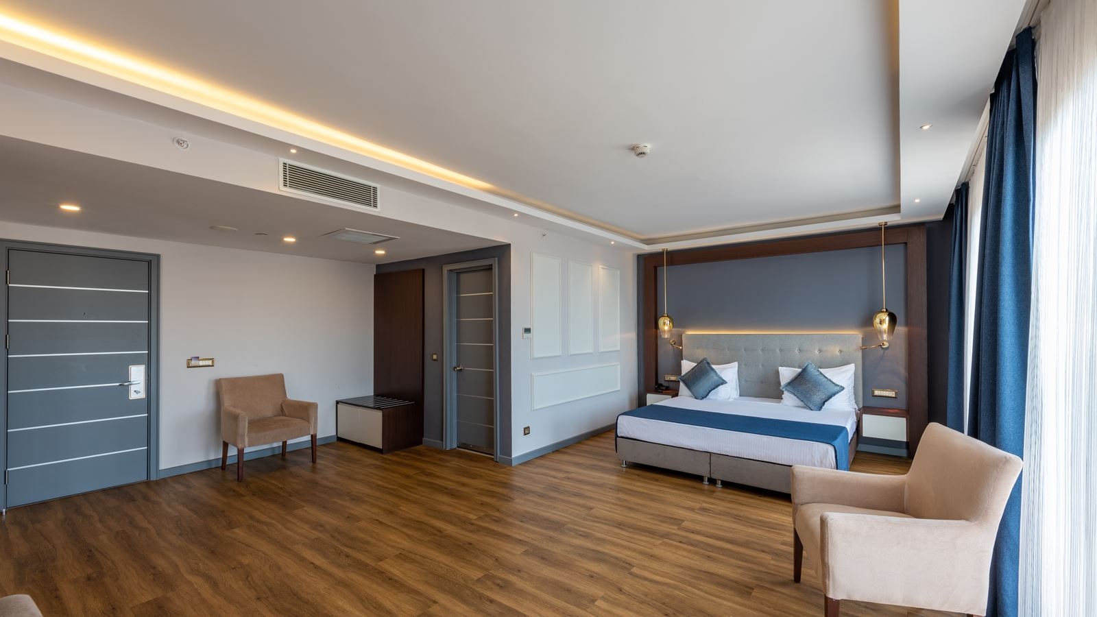 rooms-family-room-economy