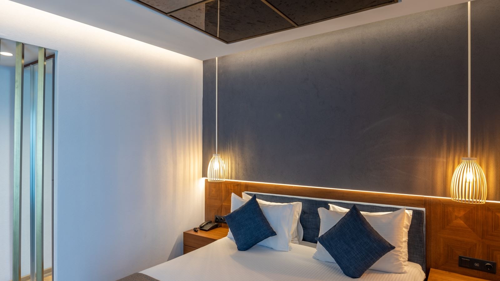 rooms-family-room-economy