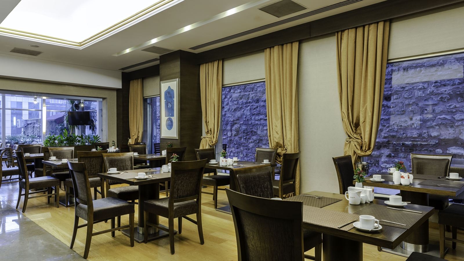 restaurants-restaurants